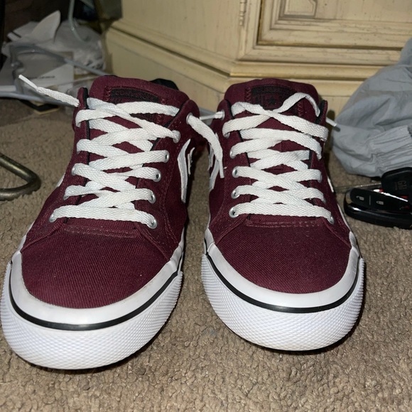 Men’s size 9 Convertible